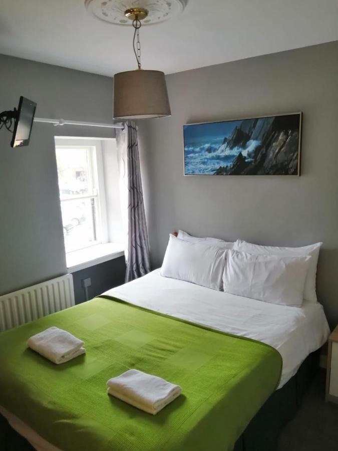 An File Economy Rooms Westport Exterior photo